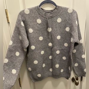 NWT Chelsea & Theodore Grey and White Polka Dot Sweater Size Medium